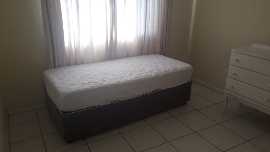 To Let 1 Bedroom Property for Rent in Summerstrand Eastern Cape
